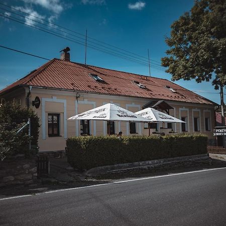 Penzion U Draci Skaly Hotel Svojse Exterior foto